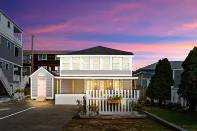 Image de Addie Shack & Cammie Cabana | Pet Friendly | 10pp