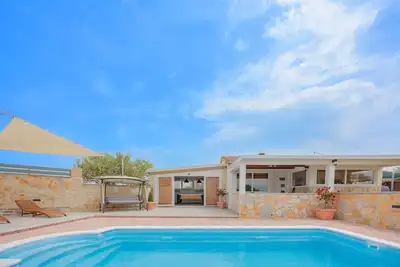 Image de Holiday House Fjaka