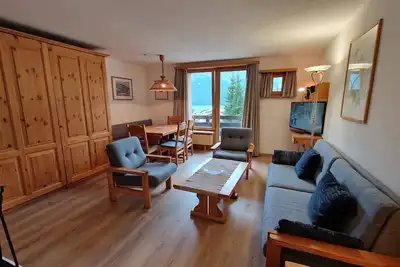 Image de Appartement de 3 1/2 pièces ; vue sur les montagnes et le lac ; balcon ensoleill