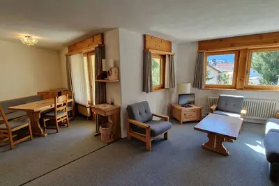 Image de Appartement de 2 1/2 pièces ; rez-de-chaussée ; terrasse couverte ; salon/salle