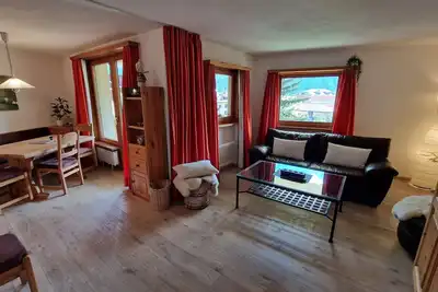 Image de Appartement de 2 1/2 pièces; balcon avec vue sur la montagne; appartement lumine