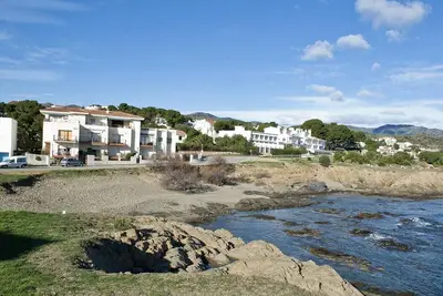 Image de Appartement lumineux en 1ère ligne de mer, à proximité des plages, avec terrasse et Wifi saisonnier