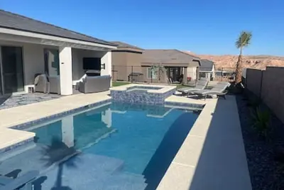 Image de Lazy Boy Manor Bl991940 by J and Amy