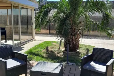 Image de Maison chaleureuse  entièrement clôturée  animaux  acceptés