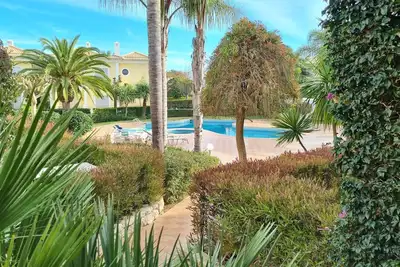 Image de Appartement tout confort avec 2 terrasses proche de la mer