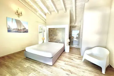 Image de New modern Villa with fantastic Lake View and shared Pool