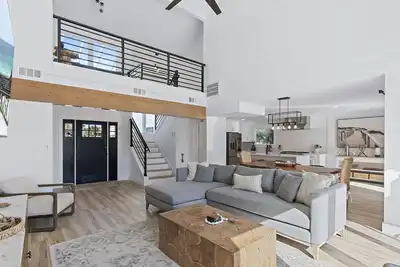 Image de 3br Waterfront Modern Home with Canal Views, Pool + Boat Dock | Casa Palmas