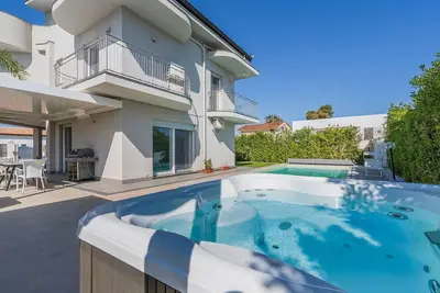 Image de 3 Bedroom Villa in Punta Milocca