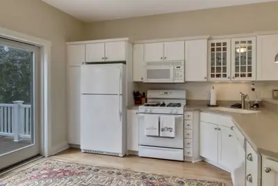 Image de Charlevoix’s Hidden Gem-In Town! 35 Min to Boyne Resorts!