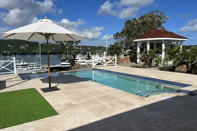 Image de The Pink House, infinity pool, English Harbour, minutes from Pigeon Beach