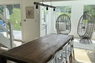 Image de 4 bedrooms, 4 en-suite bathrooms, ocean view, minutes from beaches & downtown