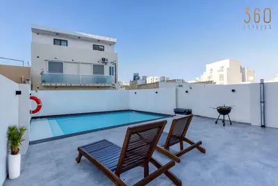 Image de A fully equipped Apt with private balcony & Pool