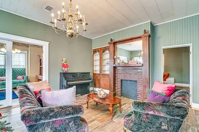 Image de Historic Aberdeen Vacation Home w/ Yard!