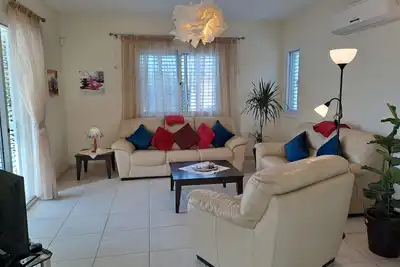 Image de Cozy 3 bedroom villa, with a Swimming pool, Sea View, Mountain View!