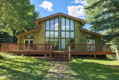 Image de Stunning Mountain Views, Minutes to Resort, Tranquil Neighborhood