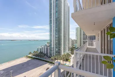 Image de 3br Airbnb Friendly W\/Great Ocean View + Balcony