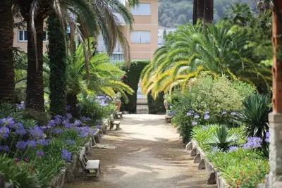 Image de One bedroom apartment in the city of lemons