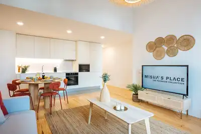 Image de Lisbon Angel 222: Chic 3-Bdr Gem - Brand New!