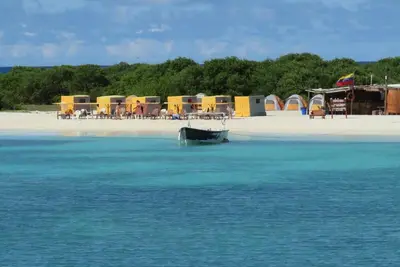 Image de \"explora la Aventura: Camping de Playa Isla La Tortuga ¡vive la Magia del Mar! \"