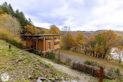 Image de Sureau - Larodde - Cabane sur pilotis