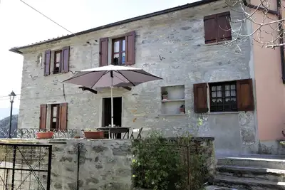 Image de Looking for a dip into the past?Here is the typical country house that can give you that!