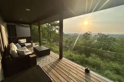 Image de Soaker Tub & Sunset Wanlass Retreat