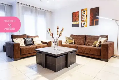 Image de 3 Chambres avec Parking, à 15 min de Ski Resort