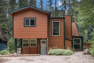 Image de Tranquil Stream Cabin; quaint Estes Park cabin!