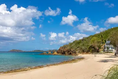 Image de Studio Condo, Sleeps 4, Mini Kitchen, at Limetree Beach Resort, Saint Thomas! !