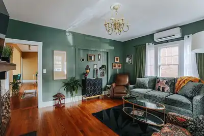 Image de Downtown Luxe-Appartement-Salle de bain privée