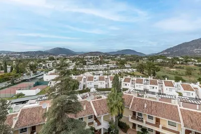 Newly Refurbished 2 Bdrm Amazing Complex w Pools