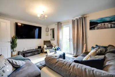 Image de Runcorn - House - Sleeps 6 - Parking - Garden