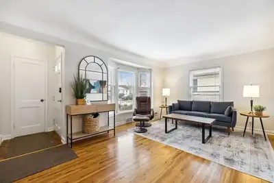 Image de Charming Pet-Friendly 2br Duplex Haven