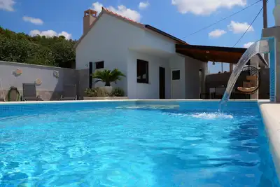 Image de Maison pour la famille avec la piscine Vinovac, Zagora (K-22041)