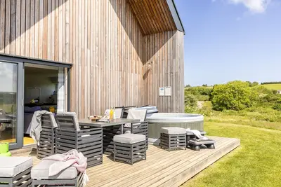 1 The Vista, Willingcott Nr Woolacombe - Hot tub/ Pet friendly/ On-site pool / Ecohome