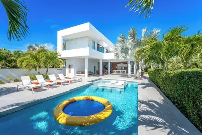 Image de Private Villa w/Pool, Resort Amenities and Beach 1