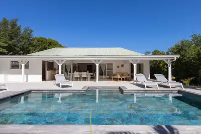 Image de Monchal (2/3 Rooms) Luxury villa