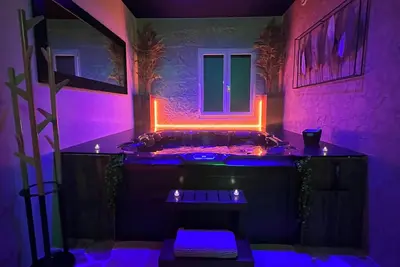 Image de Loft avec spa privatif de 60m2 et jardin