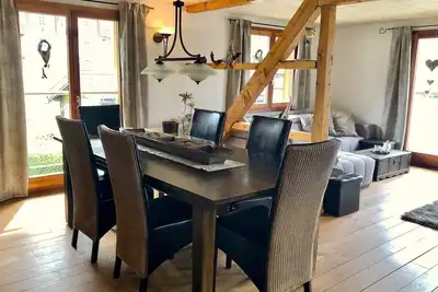 Image de Offene Ferienwohnung, Grosse Panorama-terrasse in Einem Kleinen Ruhigen Bergdorf