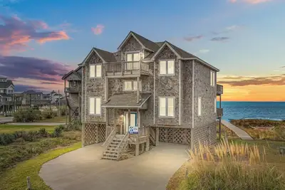 Image de Soundfront Home w/ Hot Tub, Private Sound Access, Community Pool and Boat Dock