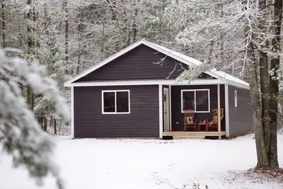 Image de Great Bear Getaway. Your peaceful retreat in the heart of cabin country!