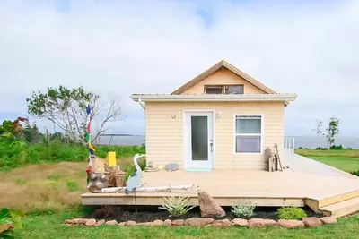 Located on PEIs famous north shore this is the perfect getaway & relaxation spot