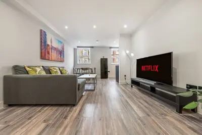 Image de Brand New Apt Sleeps 5 - Zone 2