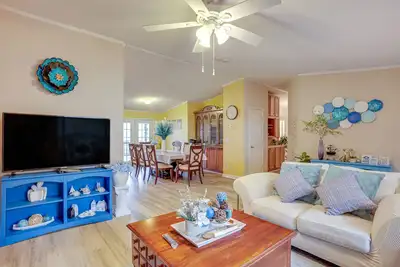 Image de Lake Livingston Home w/ Dock & Deck!