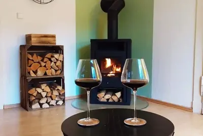 Image de Familienfreundlich für 1-6 Personen mit Kamin und Blick auf die Kluterthöhle