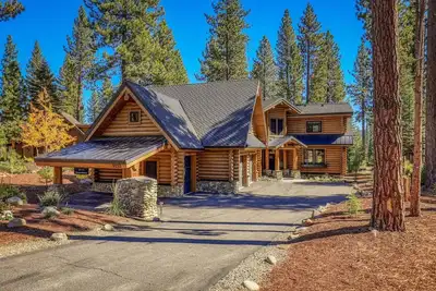Image de The Gather House at Schaffer's Mill, Golf and Club Amenities + Hot Tub!