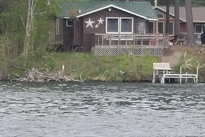 Image de Cozy 2 Bedroom Lake Front Cabin on Chetek Chain of Lakes, Great Lot & Location!