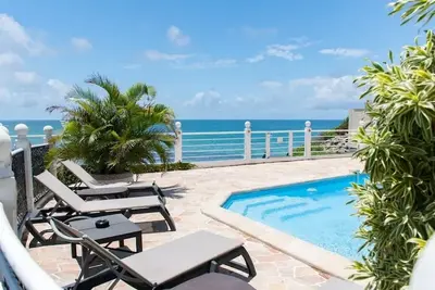 Image de Promotion Villa bord de plage au Gosier – Villa Baya