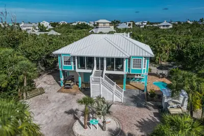 Image de Escape to Casa Palma Hideaway! 4bd/3ba, Pool, Outdoor Kitchen, boat slip & More!