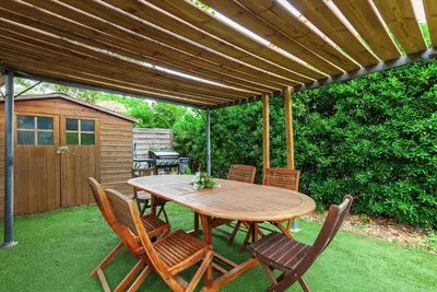 Image de Villa 'Sam Suffy' avec terrasse privée, jardin privé et Wi-Fi